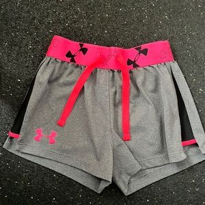 EUC Girls Under Armour Loose Fit Short Size XS Youth
